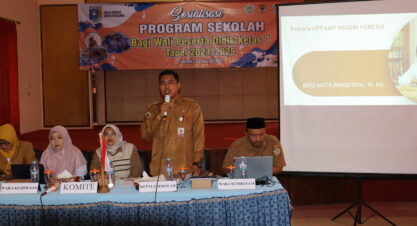 UPT SMPN 1 Gresik Sosialisasi Program Bagi Wali Murid Baru Untuk Memberikan Pendidikan Anak di Sekolah